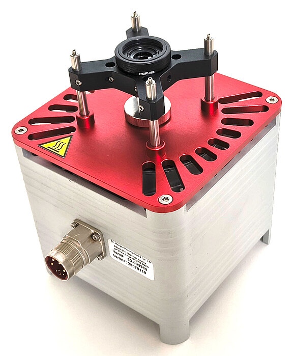 Kalibrator mit rotem Laserkopf und optischer Halterung
